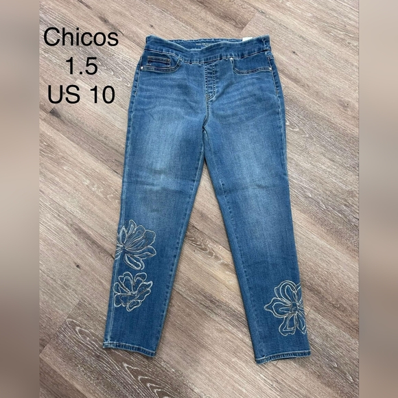 Chico's Women's Blue Embroidered Jeans‎ - Picture 1 of 3